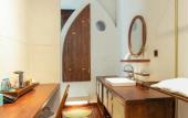 Туры в отель Hotel Le Bouton