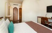 Туры в отель Hotel Le Bouton