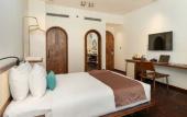 Туры в отель Hotel Le Bouton