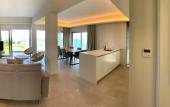 Туры в отель Emerald Suites Apartments