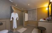 Туры в отель Hill Rise Luxury Villa & Stables by Edwards Collection Villa