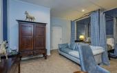 Туры в отель Hill Rise Luxury Villa & Stables by Edwards Collection Villa