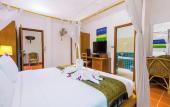 Туры в отель Luxury Four Bed Villa Jasmine, Infinity Pool, Full Staff , Chef and Breakfasts