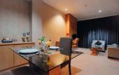Туры в отель Surabaya Suites Hotel