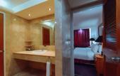 Туры в отель Surabaya Suites Hotel