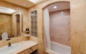 Туры в отель Surabaya Suites Hotel