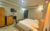 Туры в отель Whitestone Hotel