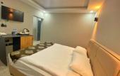 Туры в отель Whitestone Hotel