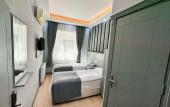Туры в отель Crowned Plus Hotel