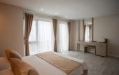 Туры в отель The Deck Otel