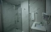 Туры в отель The Deck Otel