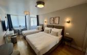 Туры в отель Weingart Suites Hotel