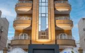 Туры в отель Golden House