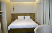 Туры в отель Golden House