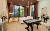 Туры в отель Corgi House Beachstay Da Nang