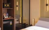 Туры в отель Spire West Hotel