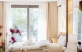 Туры в отель Wisteria Luxury Apartment
