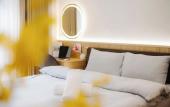 Туры в отель Wisteria Luxury Apartment