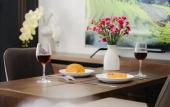 Туры в отель Wisteria Luxury Apartment