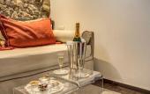Туры в отель Pantheonview - Luxury Suites