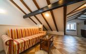 Туры в отель SUNce Palace Apartments with free offsite parking