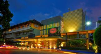 Harris Resort Kuta Beach 3*