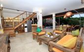 Туры в отель Breezy Point Villas