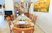 Туры в отель Breezy Point Villas