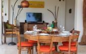 Туры в отель Breezy Point Villas