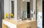 Туры в отель V Hotel Dubai Curio Collection by Hilton Hotel