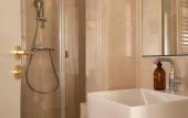 Туры в отель Apostrophe Hotel