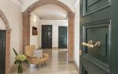 Туры в отель Daphne Luxury Suites