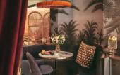 Туры в отель Snob Hotel