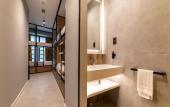 Туры в отель Petit Hostel La Latina - Adults Only