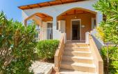 Туры в отель Villa Lela Pente Large Private Pool Walk to Beach A C Wifi Car Not Required Eco-friendly - 2167