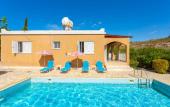 Туры в отель Villa Lela Pente Large Private Pool Walk to Beach A C Wifi Car Not Required Eco-friendly - 2167
