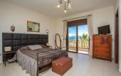 Туры в отель Villa Evelina Large Private Pool Walk to Beach Sea Views A C Wifi Eco-friendly - 3019