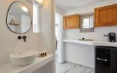 Туры в отель Allure Breeze Suites