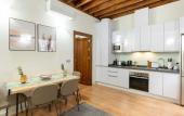 Туры в отель Limehome Granada Calle Mirasol