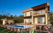 Туры в отель Usadyba Vysokoye S Panoramnym Vidom I Basseynom Villa