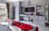Туры в отель The Shades Hotel 50 meter Beach Front