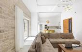 Туры в отель Mandana Villa - With Private Pool Jacuzzi