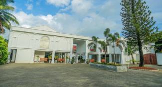 Hibiscus Beach Hotel & Villas 4*