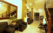 Туры в отель Townhouse OAK Metro Manila Near Osmena Highway PNR Pasay formerly Avitel Hotel
