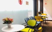Туры в отель Mingyue Business Hotel(Huaqiang North subway station store)