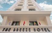Туры в отель The Breeze Hotel