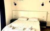 Туры в отель Victoria Hotel and Lounge