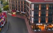 Туры в отель West Door Hotel