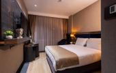 Туры в отель West Door Hotel