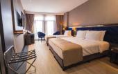 Туры в отель West Door Hotel